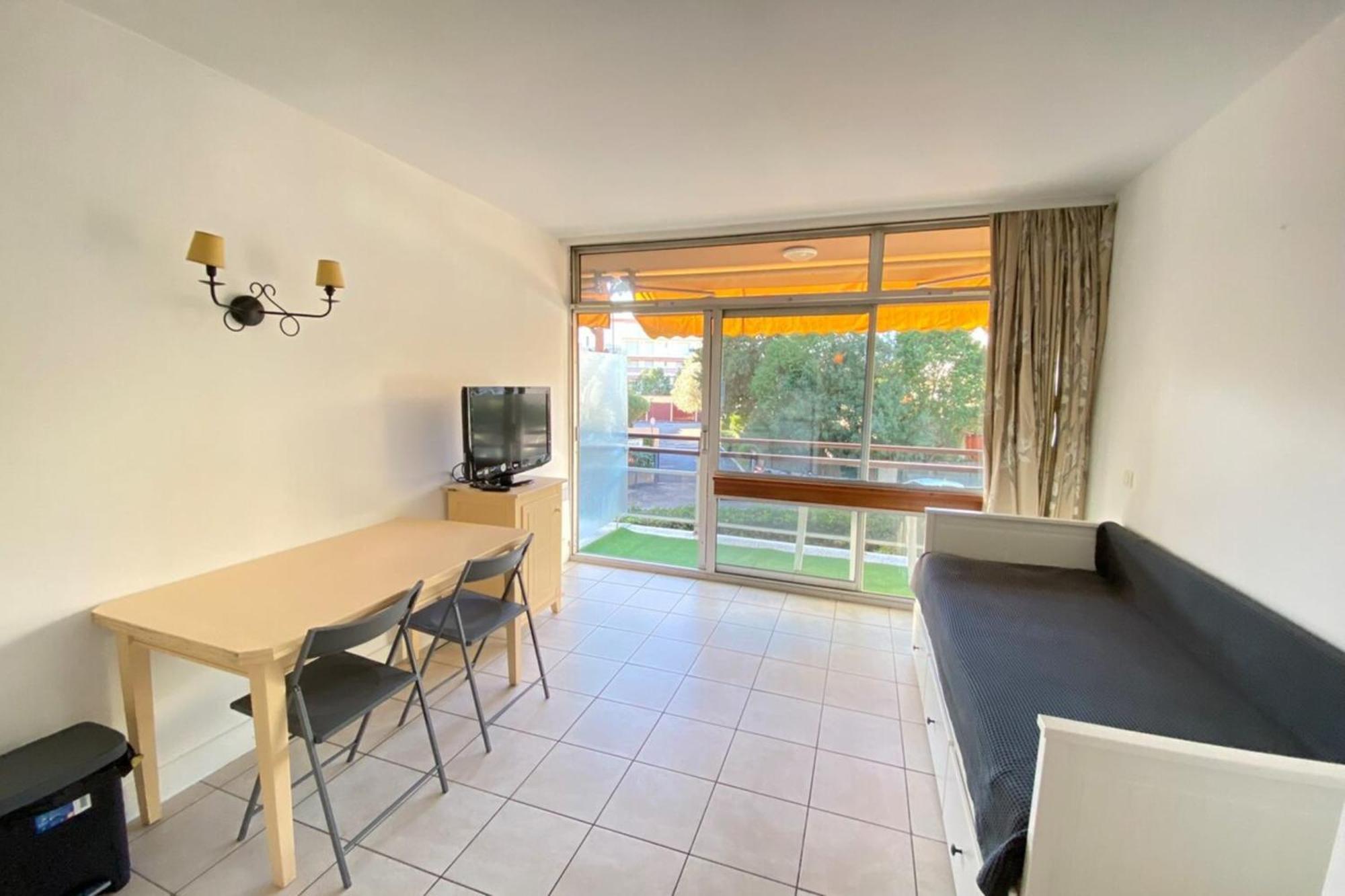 06U - Beautiful Studio In Residence - Swimming Pool And Tennis Court Saint-Laurent-du-Var Exterior foto