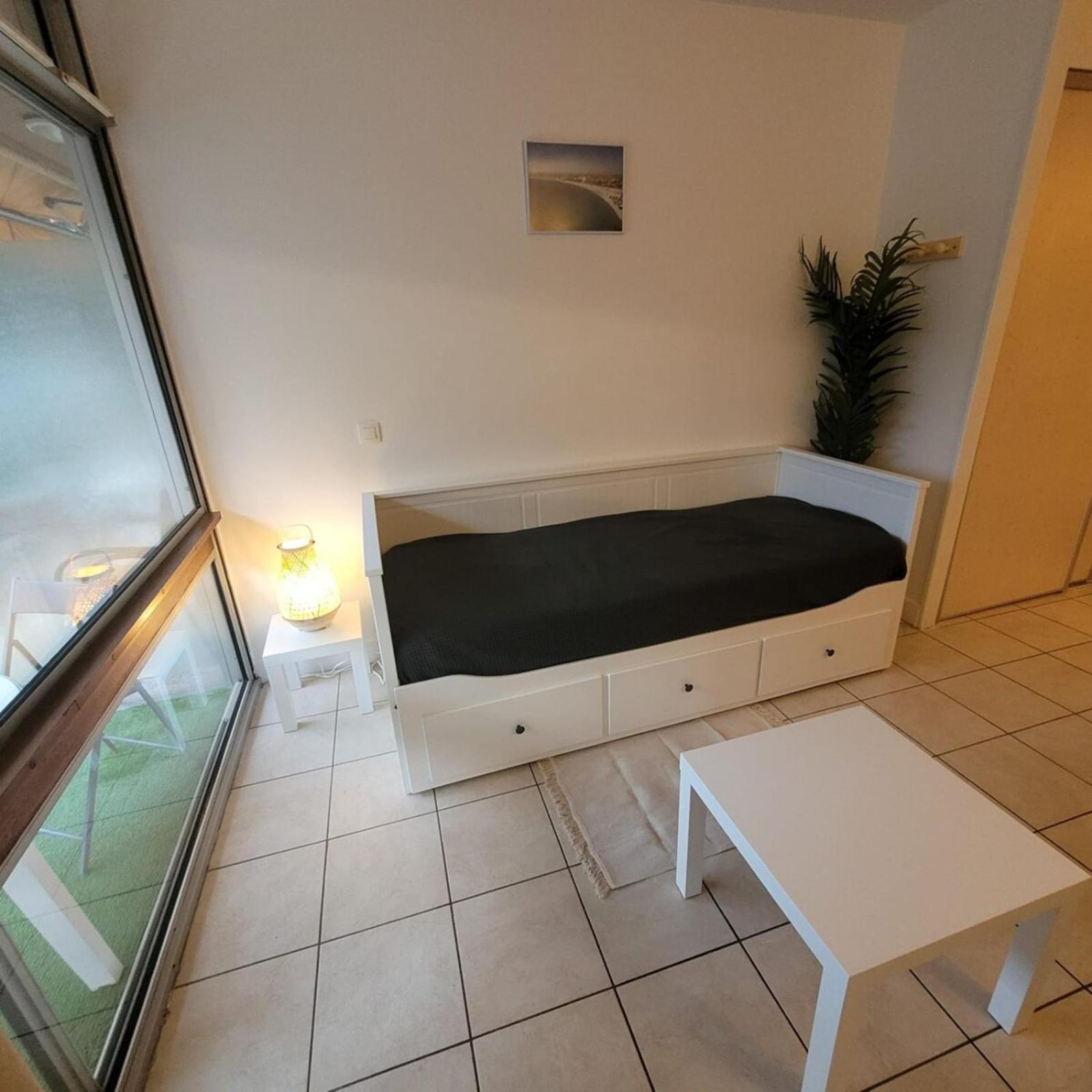 06U - Beautiful Studio In Residence - Swimming Pool And Tennis Court Saint-Laurent-du-Var Exterior foto